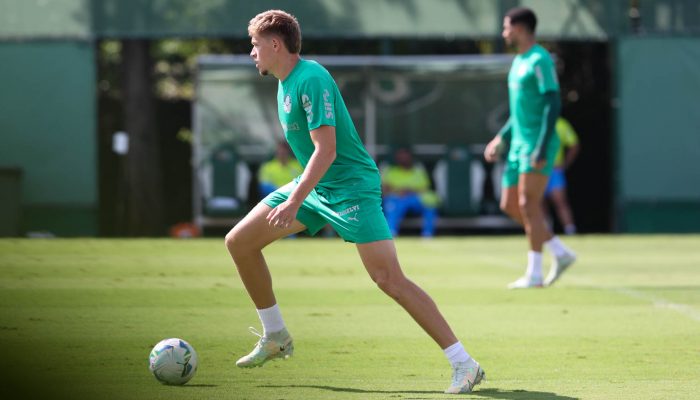 O jogador Bruno Fuchs, da SE Palmeiras, durante treinamento, na Academia de Futebol. (Foto: Cesar Greco/Palmeiras/by Canon)