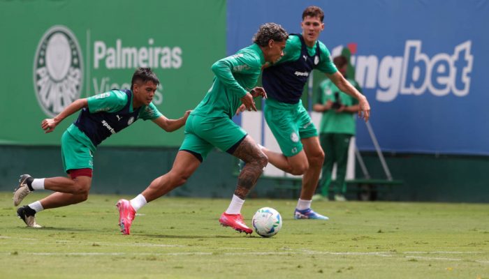 O jogador Richard Ríos, da SE Palmeiras, durante treinamento, na Academia de Futebol. (Foto: Cesar Greco/Palmeiras/by Canon)