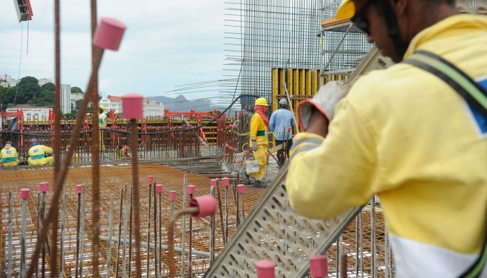 Rio de Janeiro - O prefeito Eduardo Paes inaugura sala de visitação do Museu do Amanhã, em construção no Pier Mauá, na zona portuária do Rio. Na foto o canteiro de obras do Museu do Amanhã.